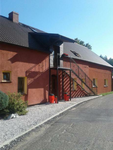 Przytulne Na Poddaszu Jelenia Gora Exterior photo
